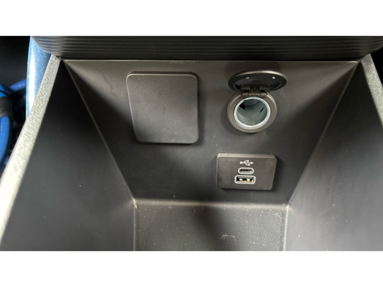 Ford Transit Courier E-Transit Courier 100kW 43kWh Trend Van Auto